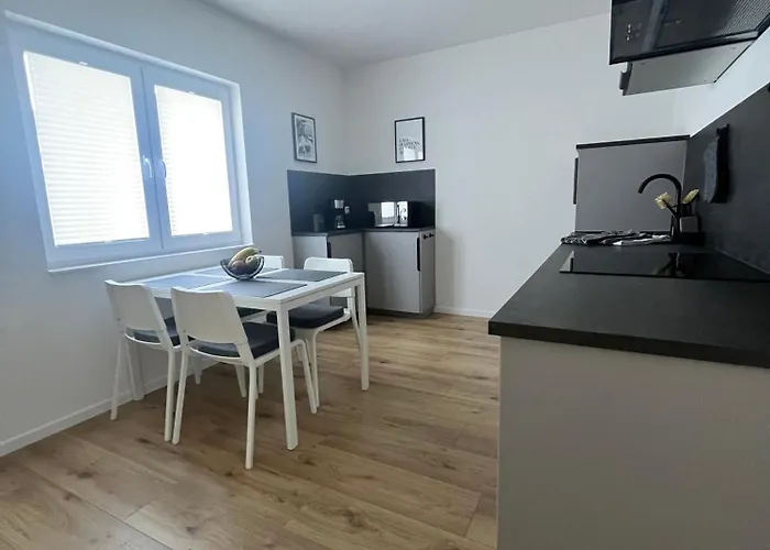 Appartement Exklusive Und Moderne Thiendorf